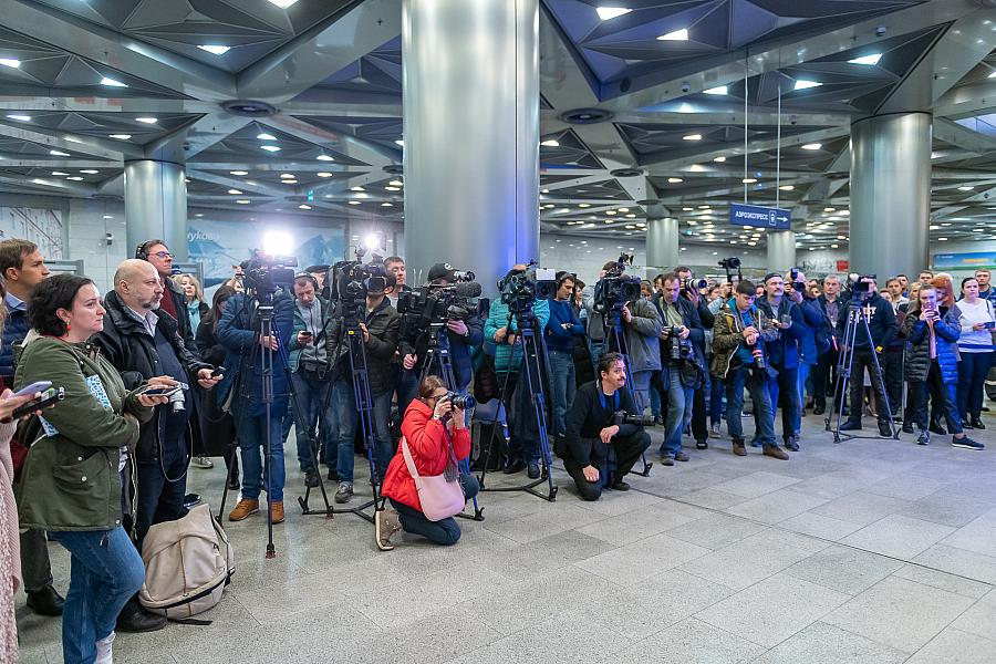 Аэропорт внуково имени а н туполева. Аэропорт Внуково Туполев. Открытие аэропорта Внуково. А Н Туполева аэропорт Внуково. Саб аэропорт Внуково.